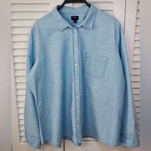 J. Crew Chambray Signature Casual Button Down Shirt